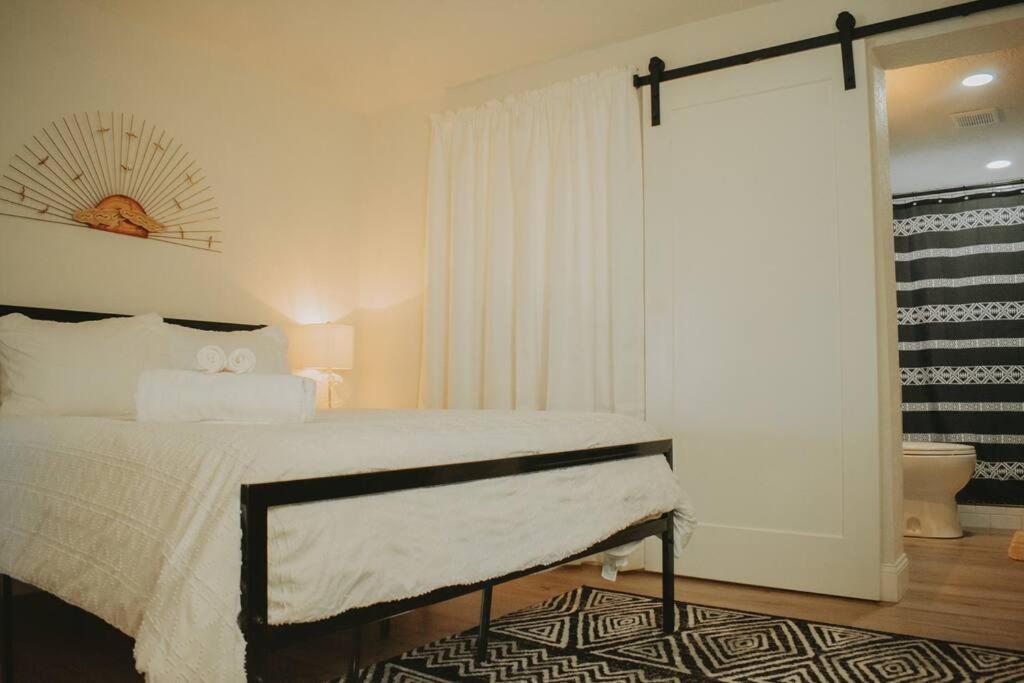 Casa Charleston-3Br-2Bath-Hot Tub-Pet Friendly-No Pet Fees! Βίλα Αλμπουκέρκι Εξωτερικό φωτογραφία