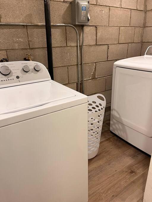 Casa Charleston-3Br-2Bath-Hot Tub-Pet Friendly-No Pet Fees! Βίλα Αλμπουκέρκι Εξωτερικό φωτογραφία