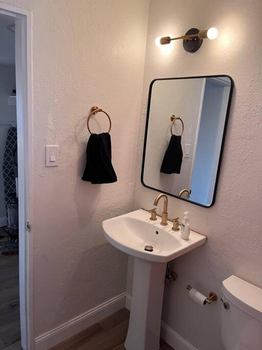 Casa Charleston-3Br-2Bath-Hot Tub-Pet Friendly-No Pet Fees! Βίλα Αλμπουκέρκι Εξωτερικό φωτογραφία