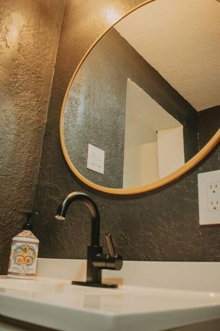 Casa Charleston-3Br-2Bath-Hot Tub-Pet Friendly-No Pet Fees! Βίλα Αλμπουκέρκι Εξωτερικό φωτογραφία